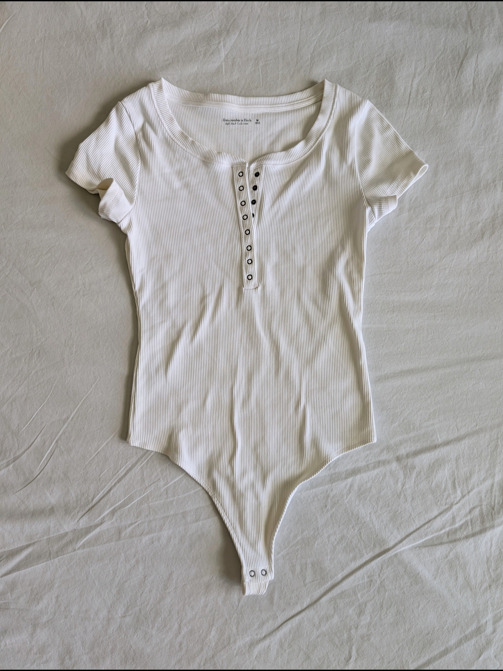 Abercrombie & Fitch White Ribbed Snap-Front Bodysuit Size M